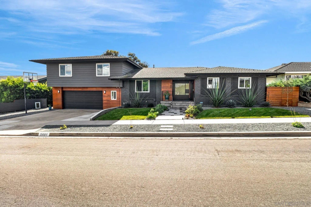 5681 Del Cerro Blvd, DEL CERRO