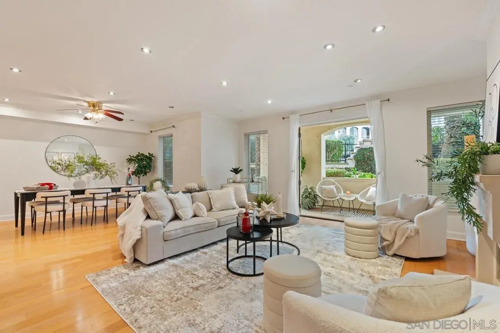 1040 Genter St 103, La Jolla