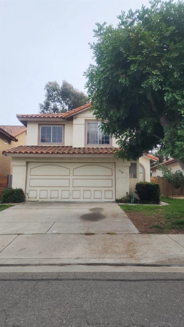 1789 Avenida Segovia, Oceanside