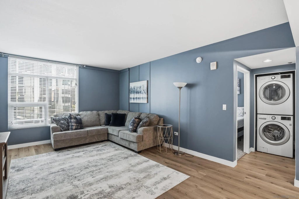 425 W Beech St 314, DOWNTOWN