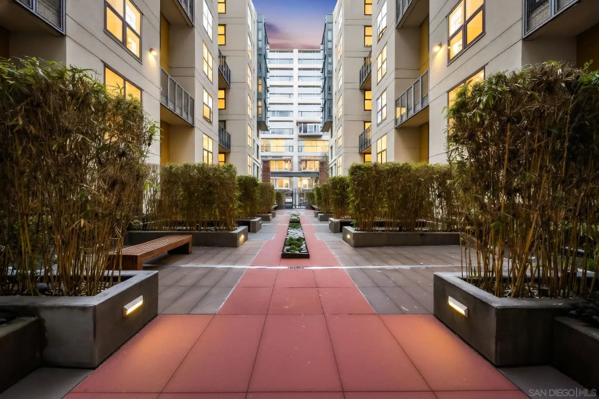 Photo of Listing #250044689