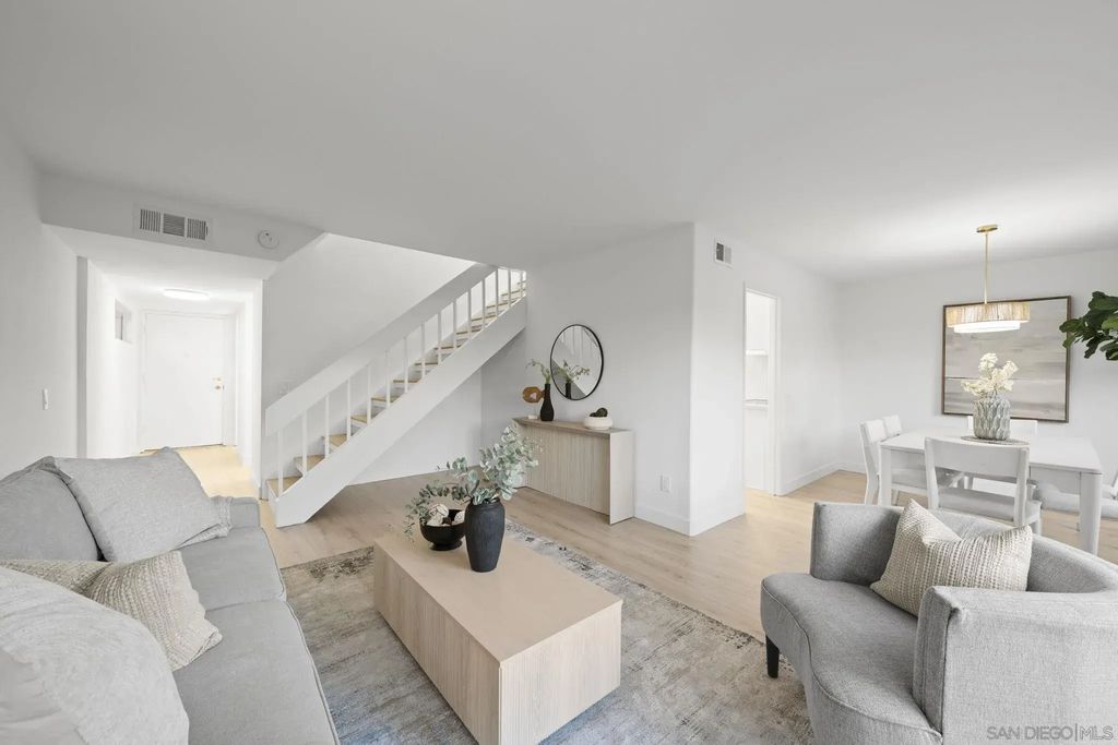 9951 Caminito Chirmolla, Village Woods (VILW)