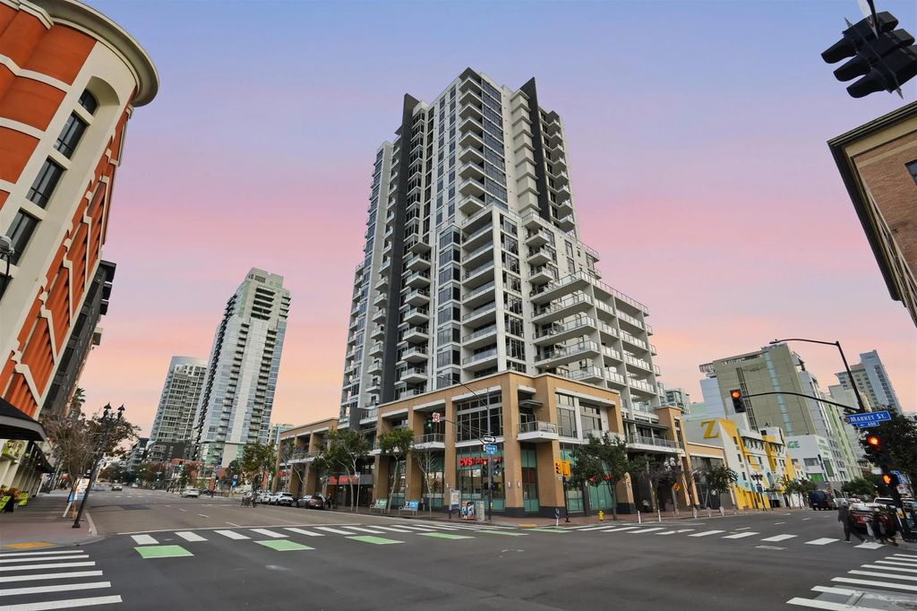 575 6th Ave 1705, DOWNTOWN