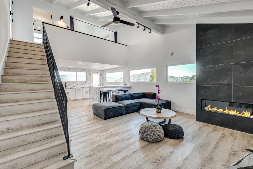 3546 Multiview Drive, Los Angeles