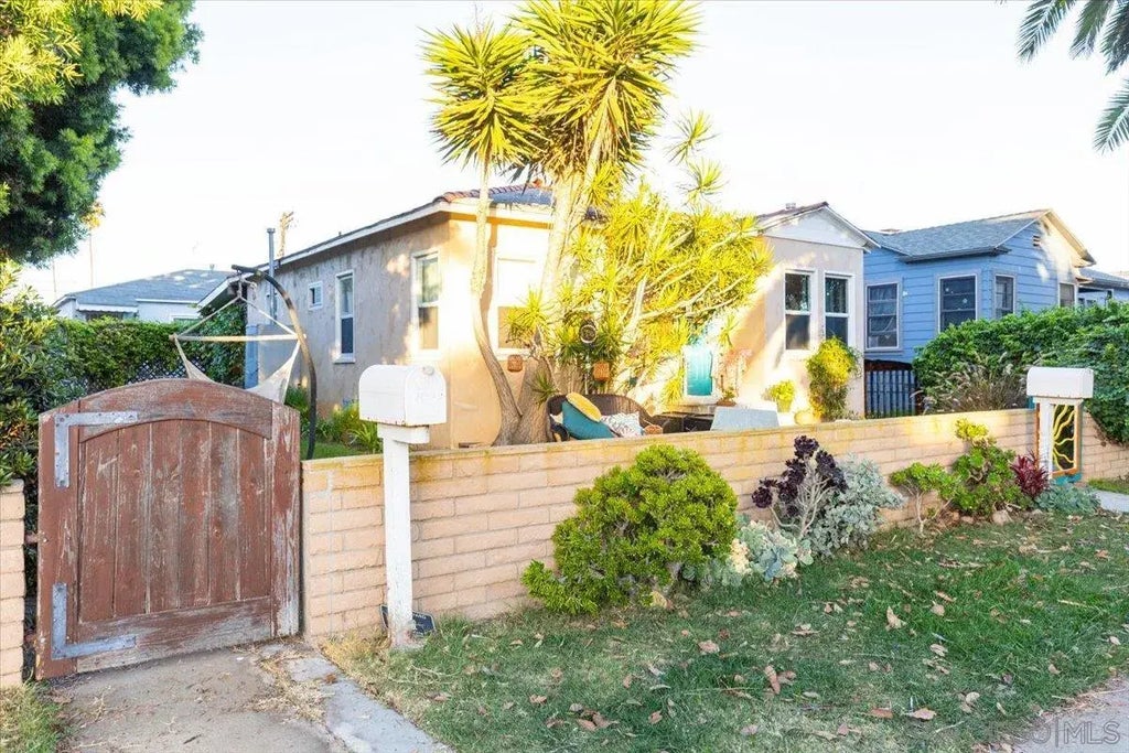 4922-24 Coronado Ave, OCEAN BEACH