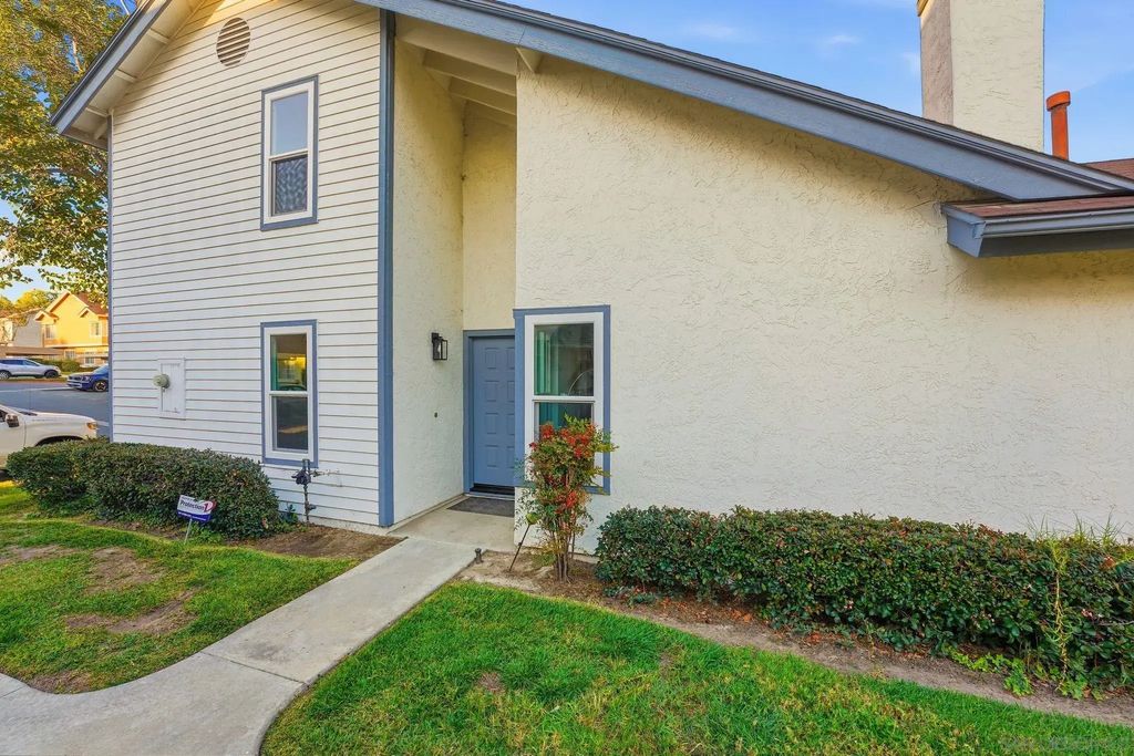 1865 Manzana Way, PARADISE HILLS