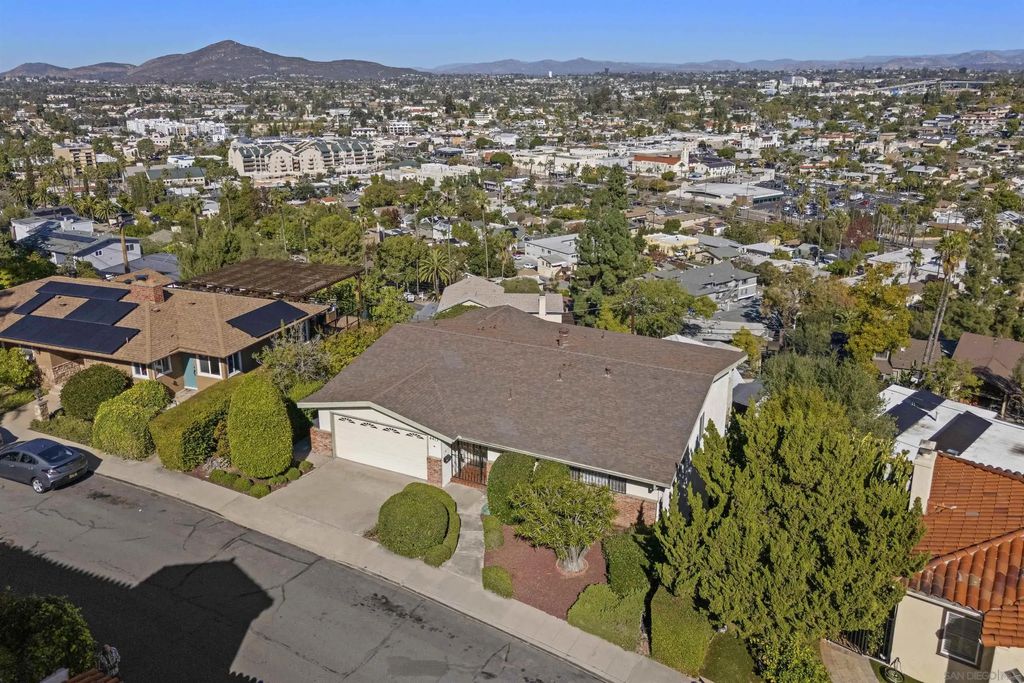4417 Beverly Dr, La Mesa