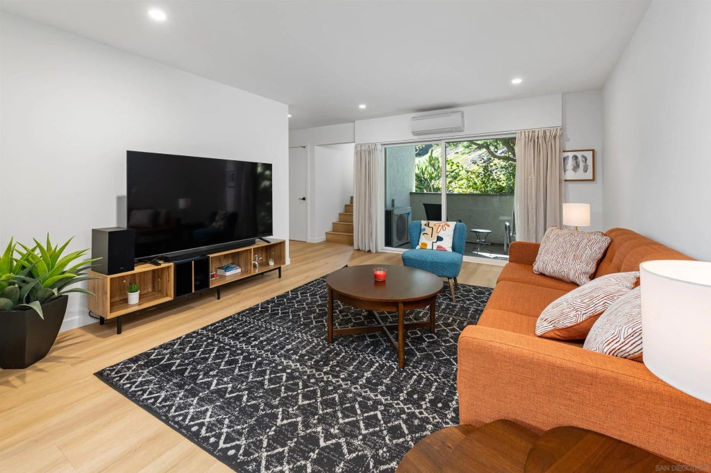 7049 Park Mesa Way 90, LINDA VISTA