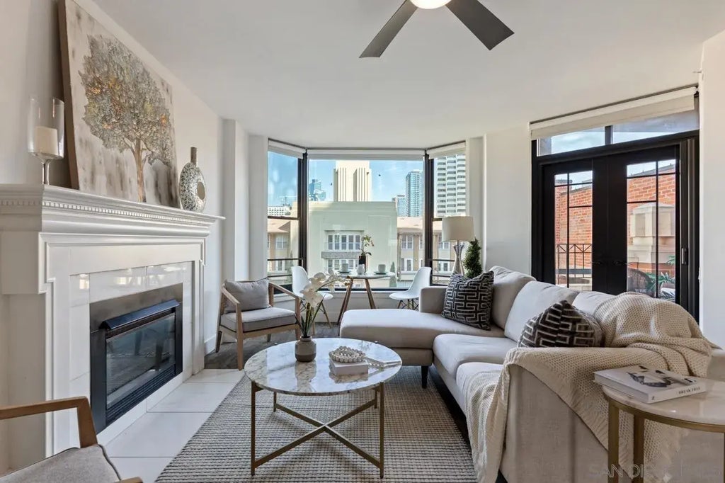 500 W Harbor Dr. 624, Downtown (DT)