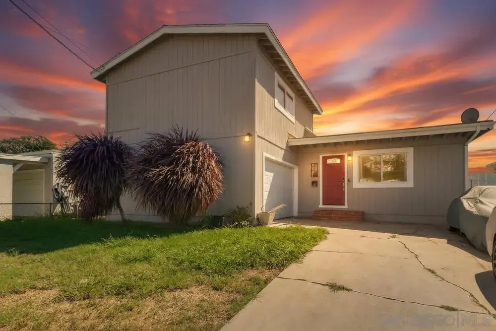 9745 Saint George St, Spring Valley