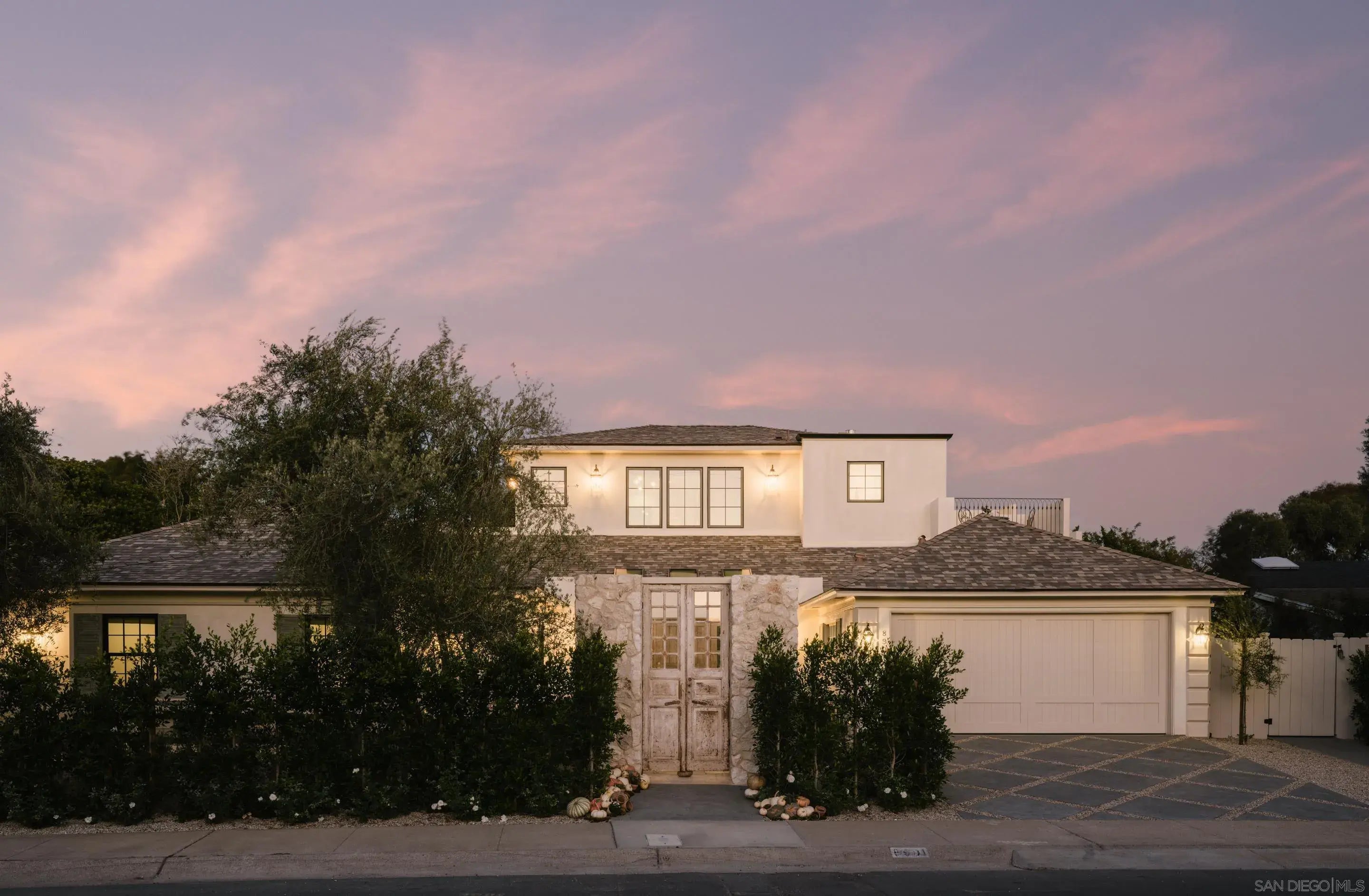 Photo of Listing #250045355