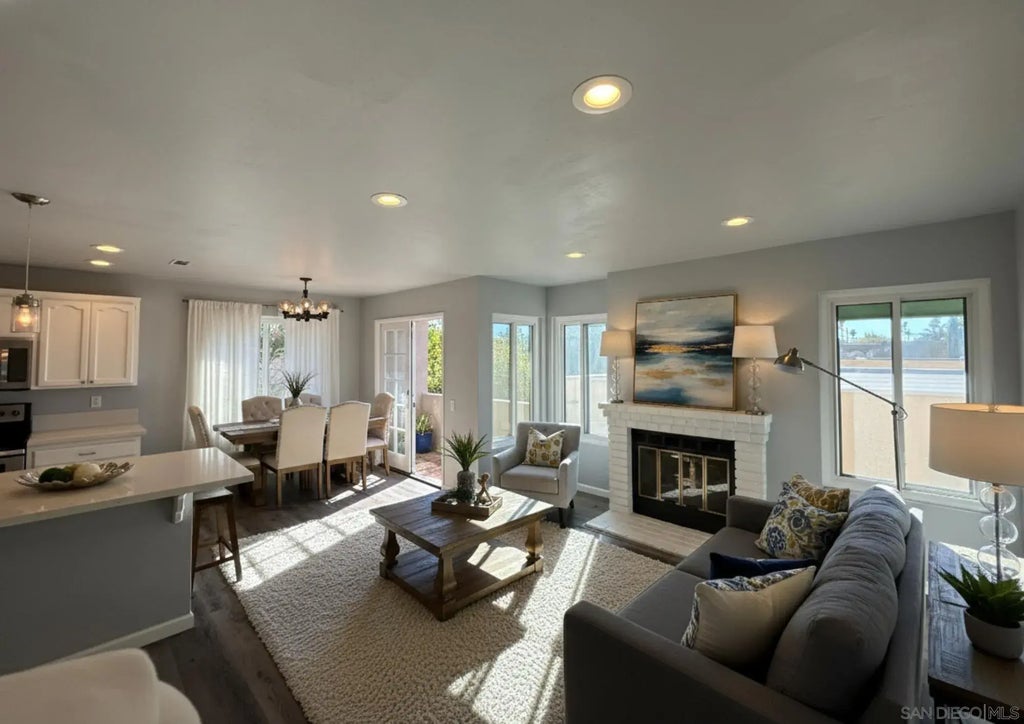 4666 Mission Ave 14, UNIVERSITY HEIGHTS