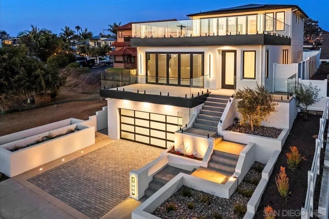 1009 Arcadia Road, Encinitas