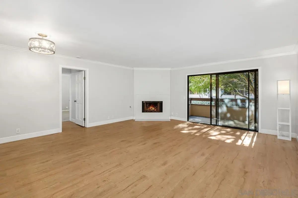 Photo of Listing #250045581