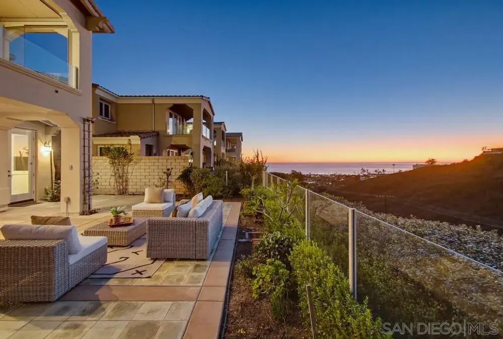 5448 Caminito Bayo, La Jolla