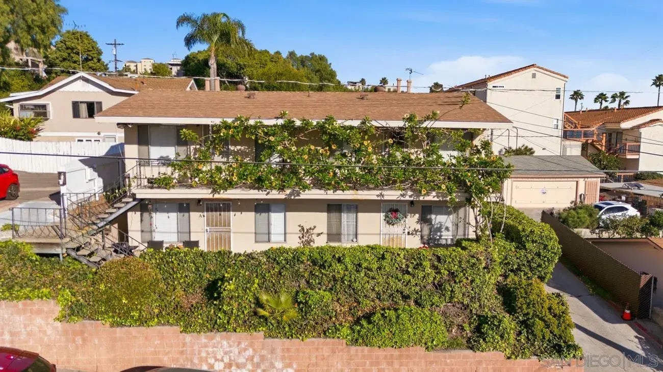 Photo of Listing #250045726