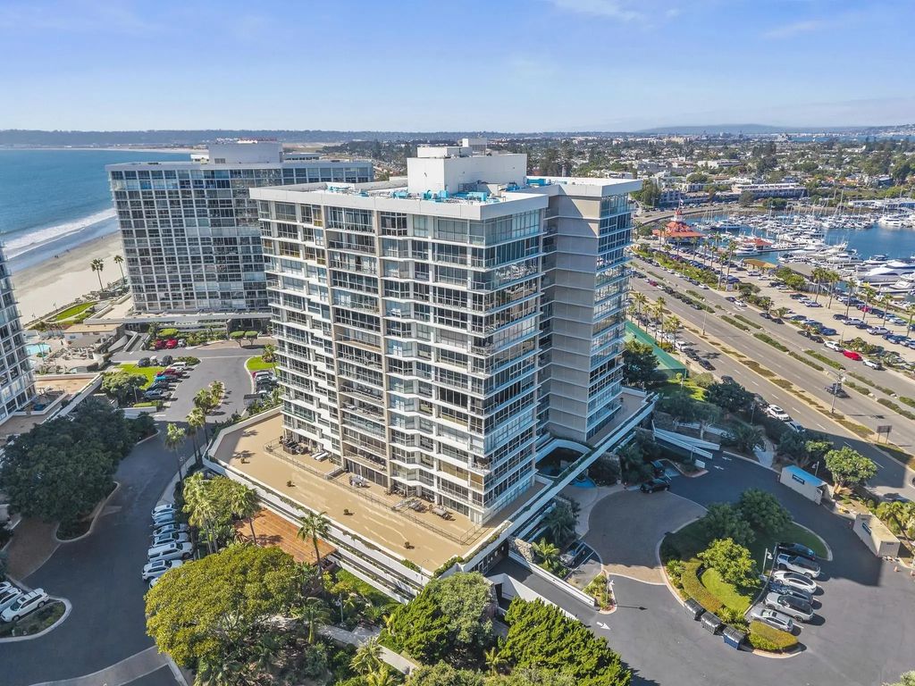 1750 Avenida Del Mundo 504, Coronado