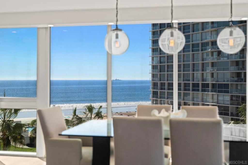 1750 Avenida Del Mundo 504, Coronado