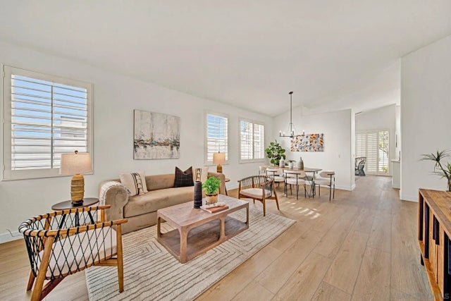 6055 Dassia Way, Oceanside