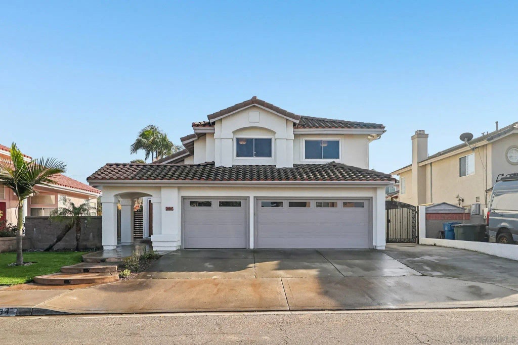 664 Crescent Dr, Chula Vista