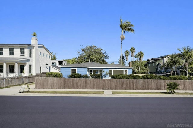 445 La Mesa, Encinitas