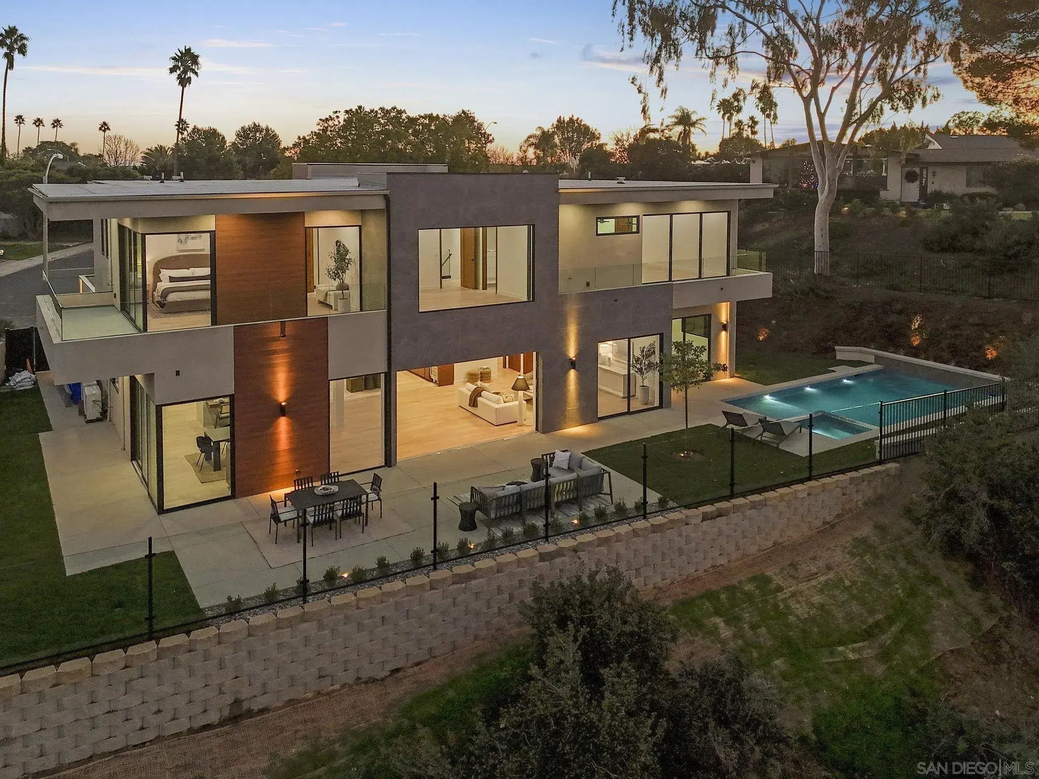 Photo of Listing #250046019