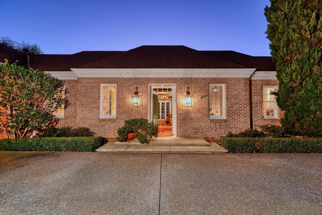 7612 Hillside Dr, La Jolla