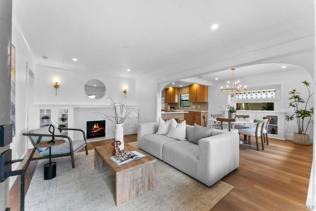 4665 Arizona St, UNIVERSITY HEIGHTS