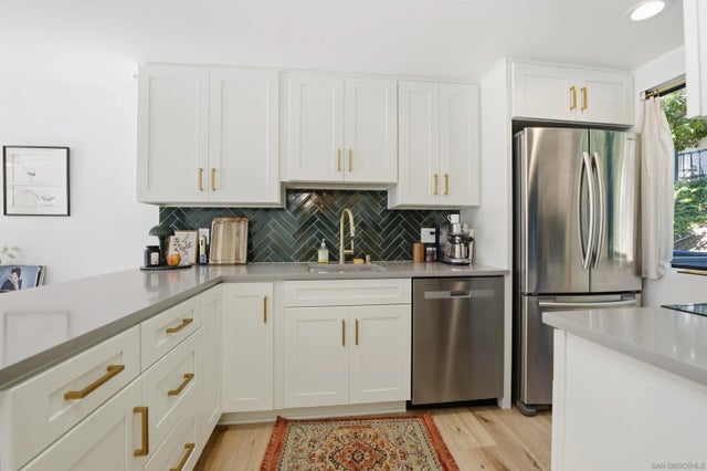 2352 Caringa C, Carlsbad