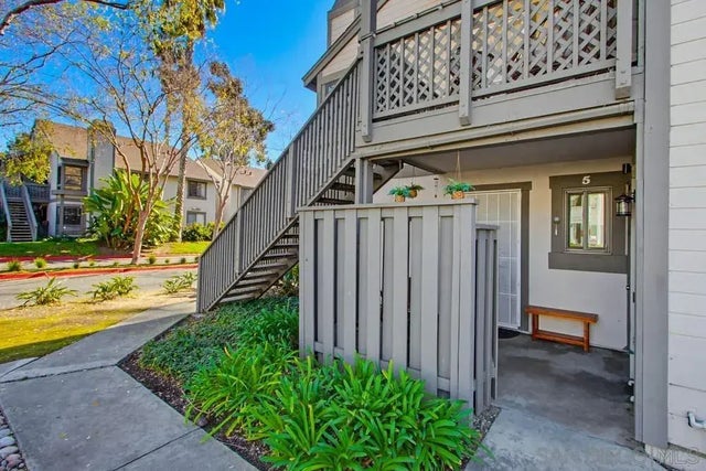 1953 Wellington Lane 5, Vista