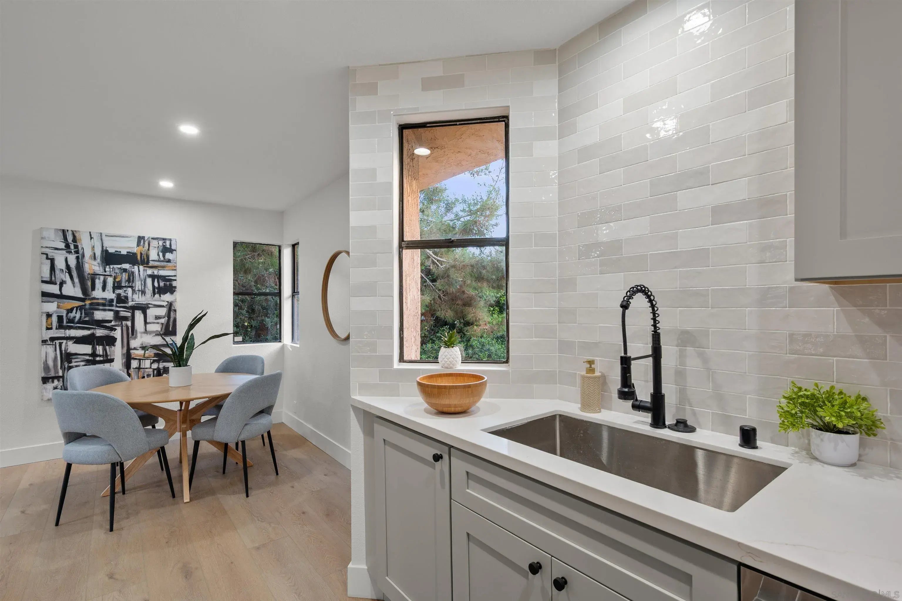 Photo of Listing #260001353