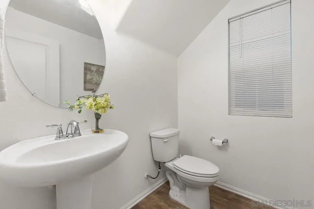 264 Camellia Way, Vista