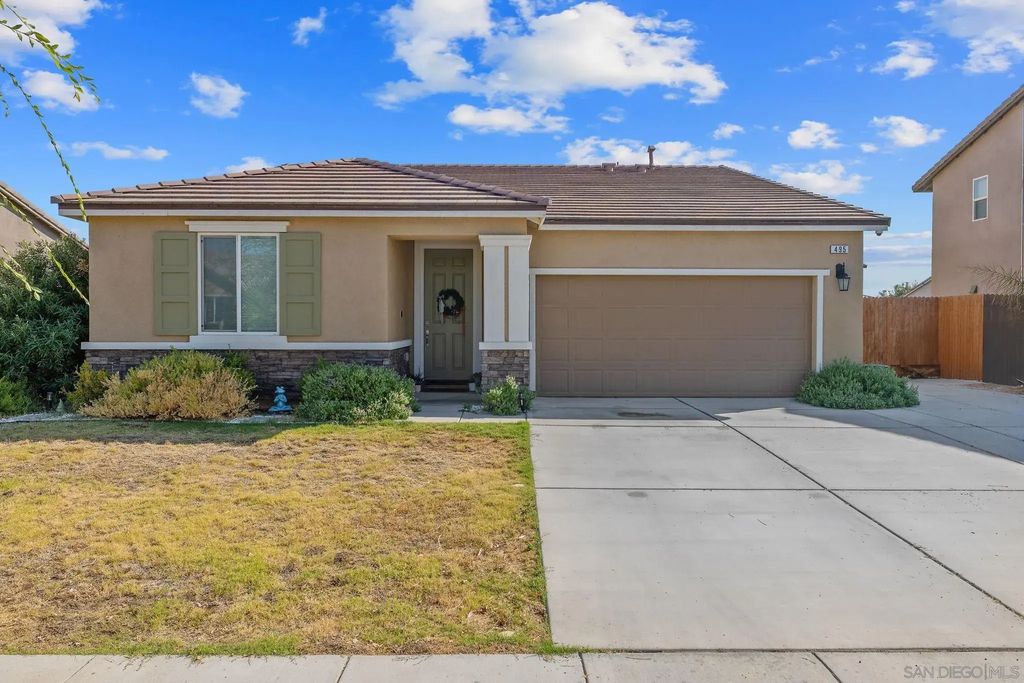 495 Pearl Dr, Lemoore