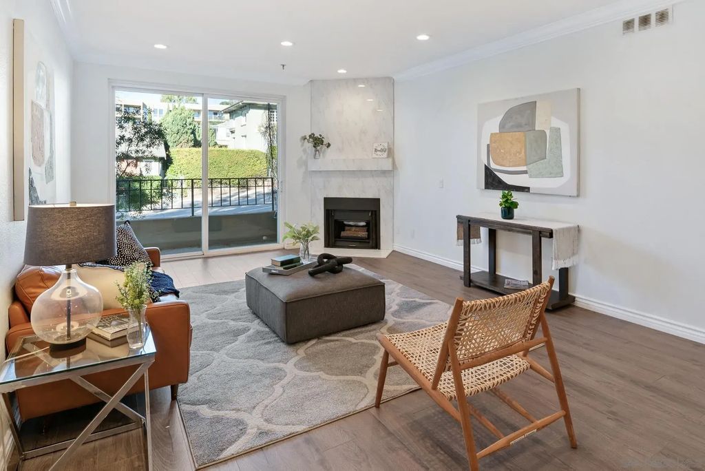 2445 Brant St 309, Downtown (DT)