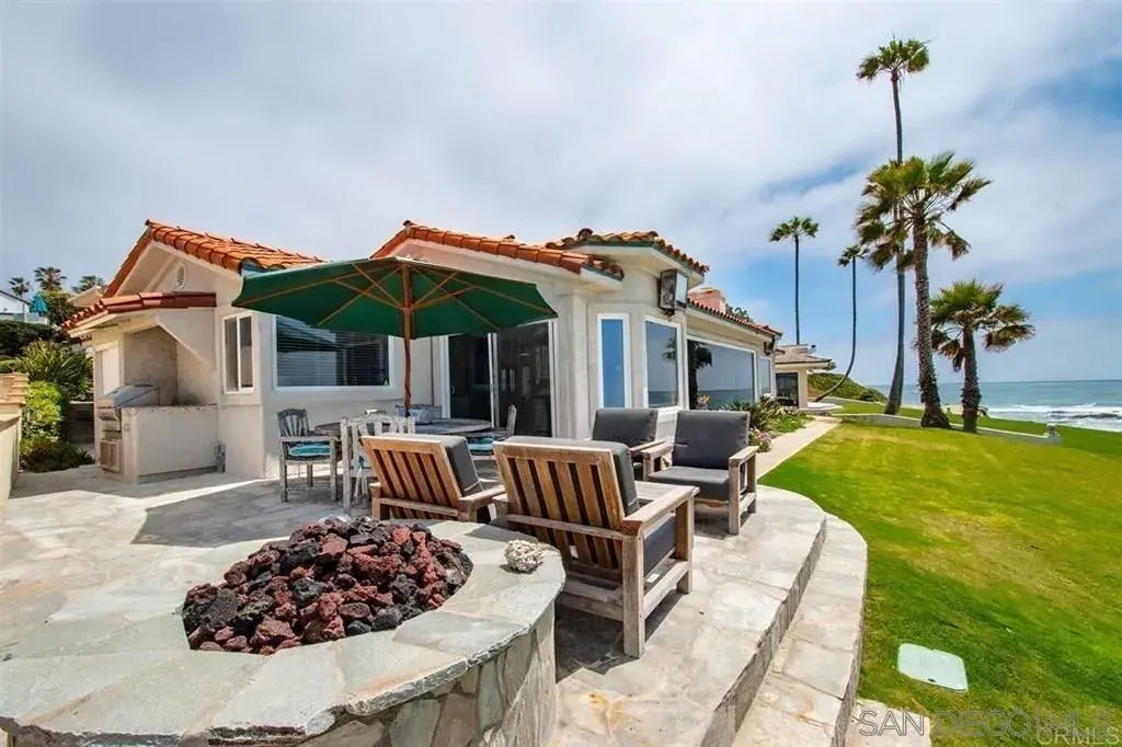 7076 Neptune Pl, La Jolla