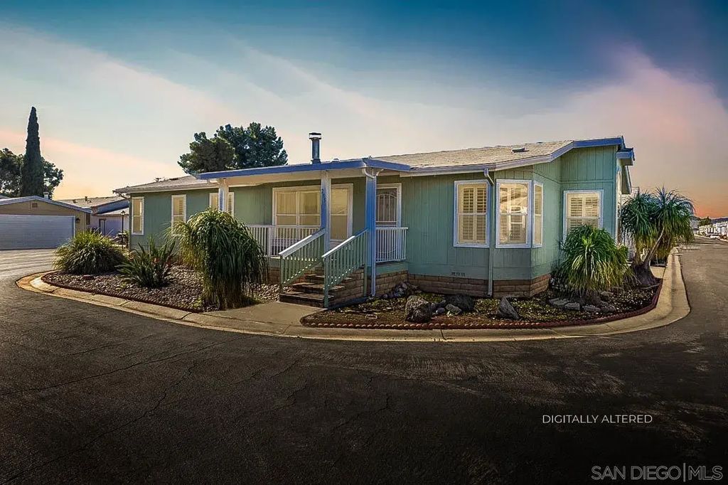 11851 Riverside Dr Spc 285 Spc 285, Lakeside