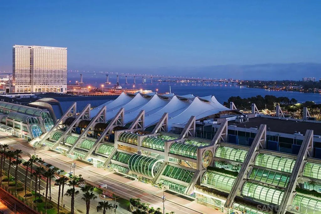 100 Harbor Drive 1906, DOWNTOWN