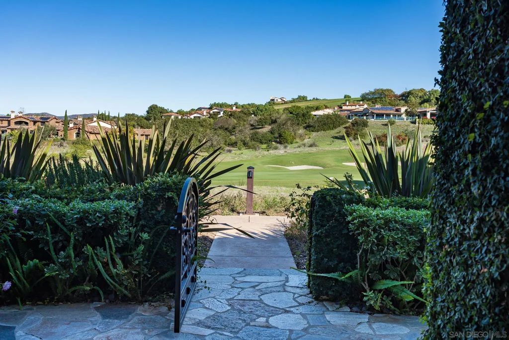 8341 Santaluz Village Green E, SANTALUZ