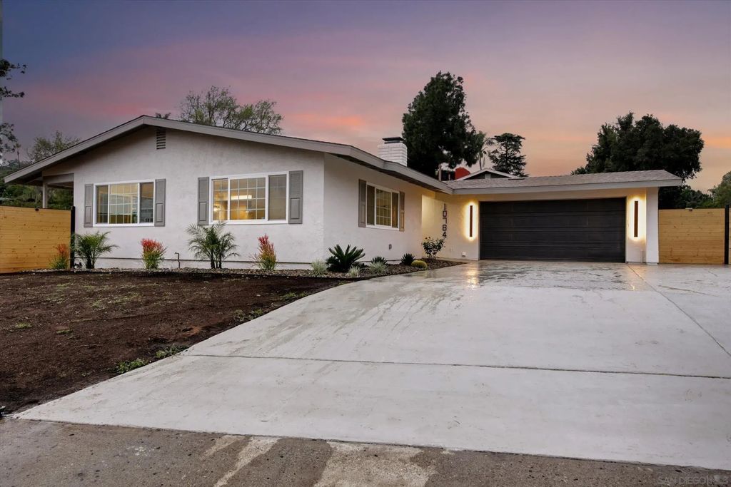 10784 Flambeau Pl, La Mesa