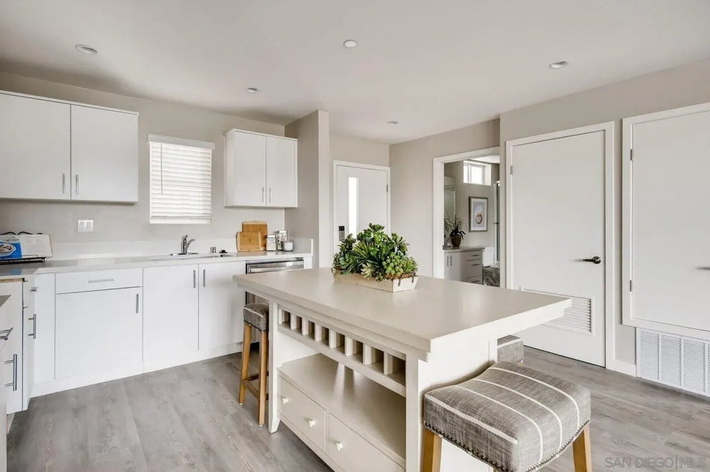 3909 Voltaire St 309, OCEAN BEACH