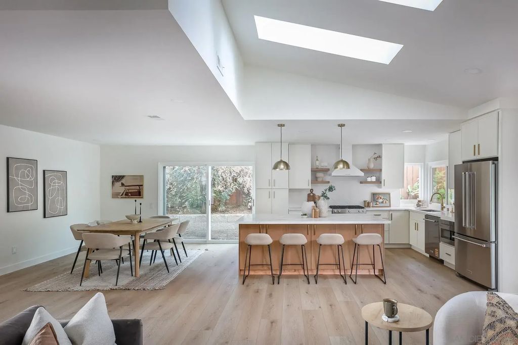 1028 Daisy Ave, Carlsbad