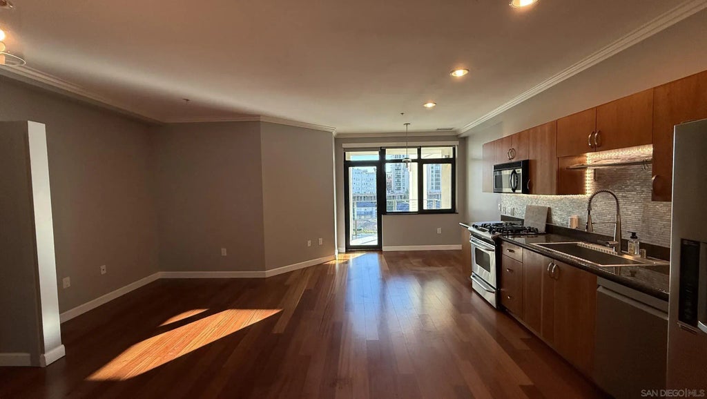 1551 4th Ave 604, DOWNTOWN