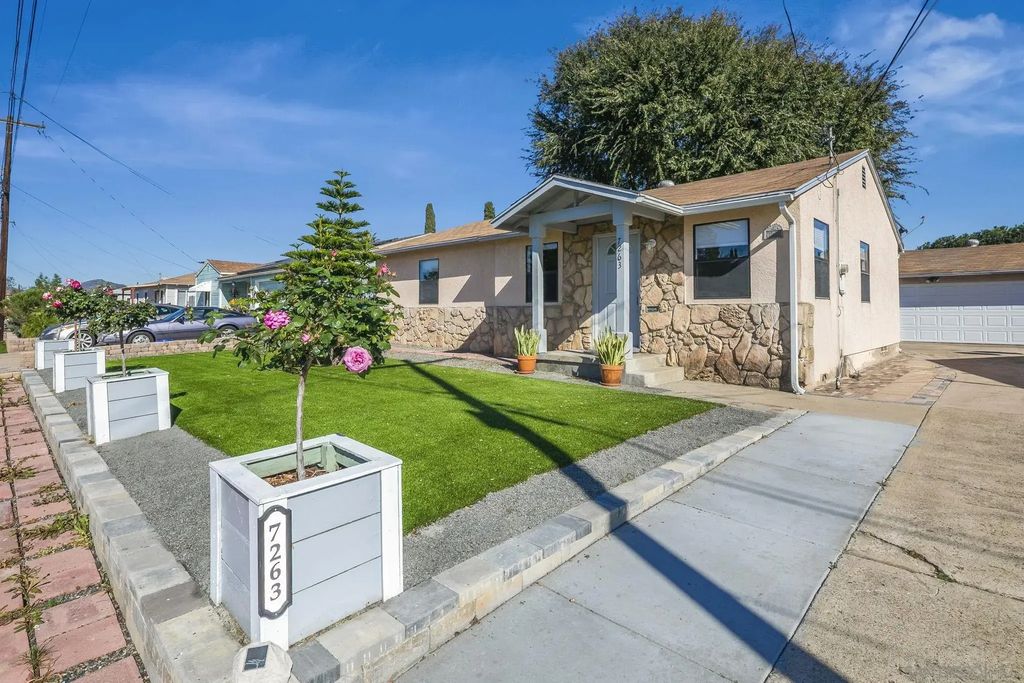 7263 Blackton Dr, La Mesa