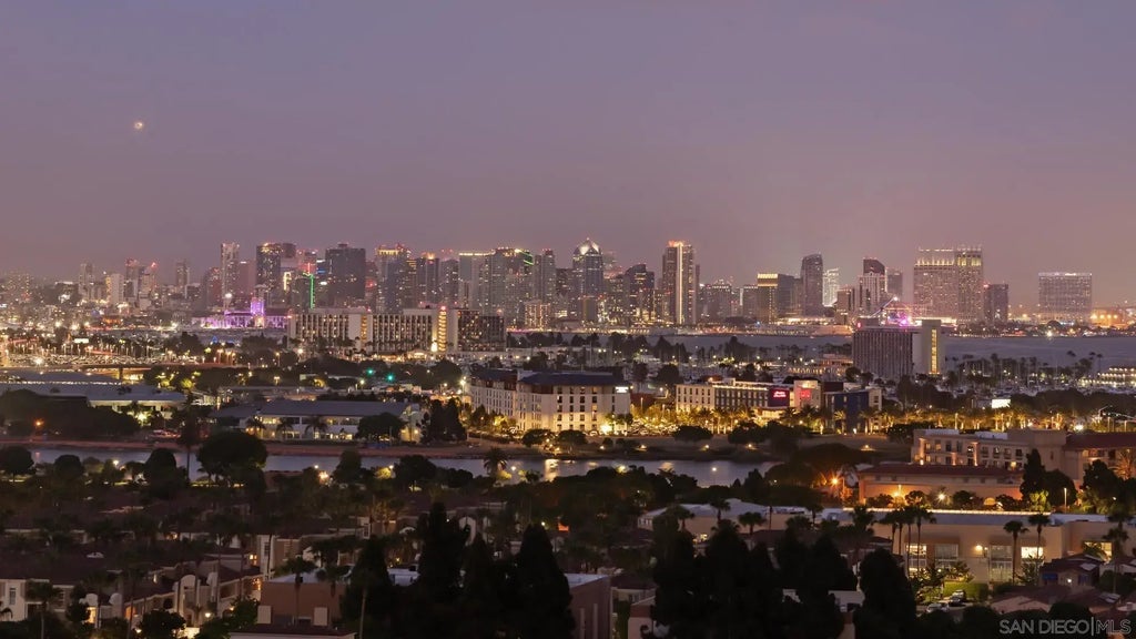 3121 Udall St, POINT LOMA