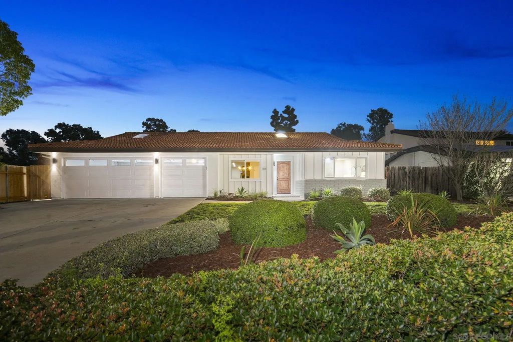 5620 Loping Ln, Bonita