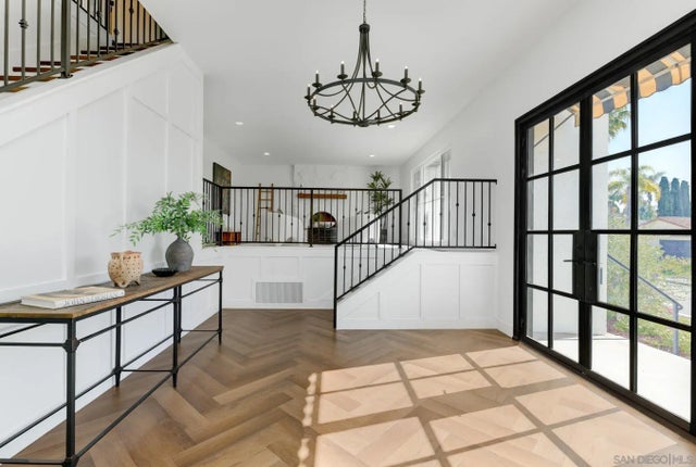 2904 Levante St, Carlsbad