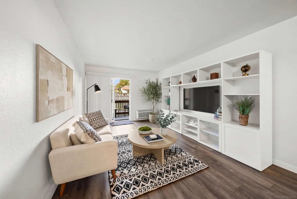 6191 Rancho Mission Road 103, MISSION VALLEY