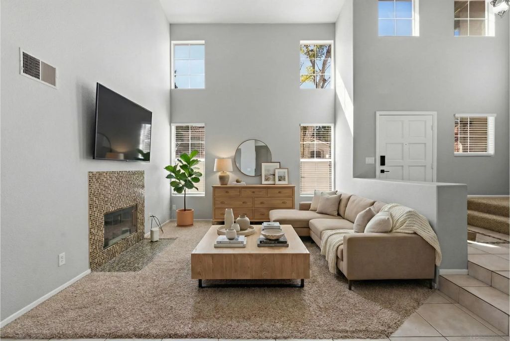 2517 Whispering Palms Loop, Chula Vista
