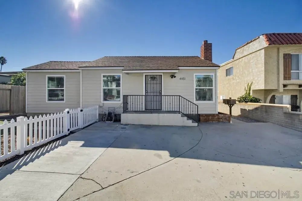 4451 Mentone St., POINT LOMA
