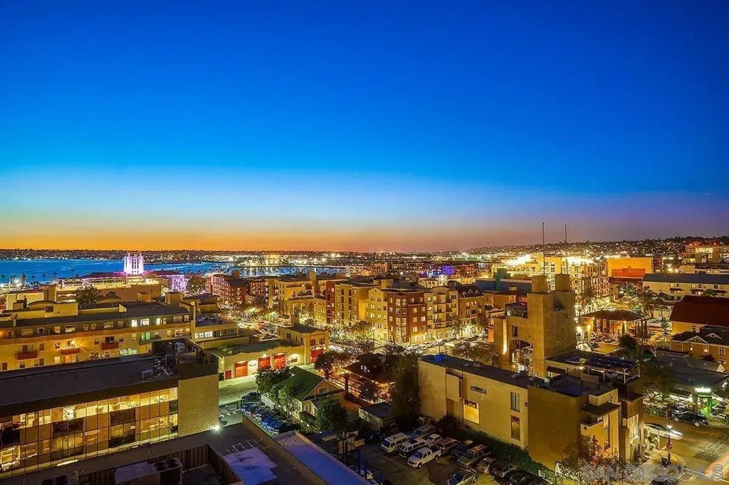 300 W Beech St 1003, Downtown (DT)